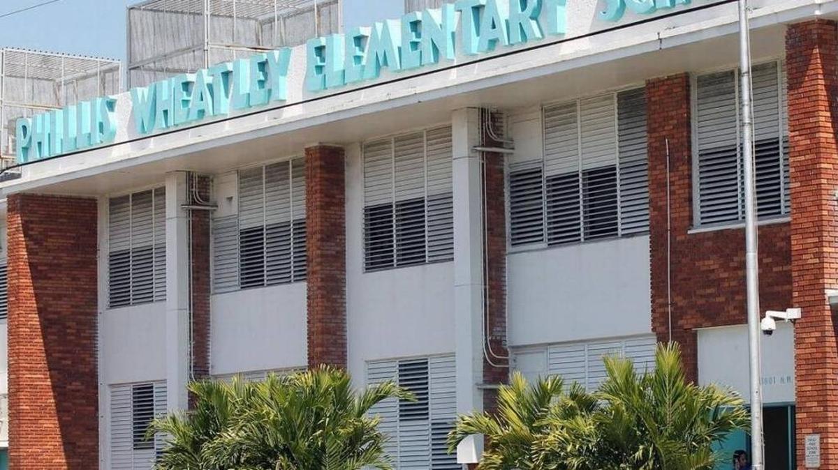 Phillis Wheatley Elementary could get a new apartment complex next door in a plan to bring affordable housing to teachers.