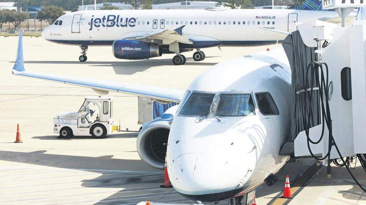 A JetBlue-Spirit merger has the potential to become one of the largest employers in Broward County.