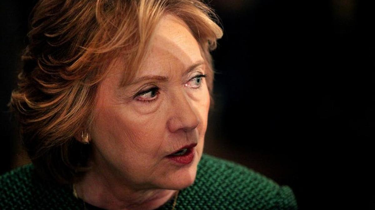 During her 2008 campaign for president, Hillary Clinton did not fire her faith adviser, accused of sexual of harassment.
