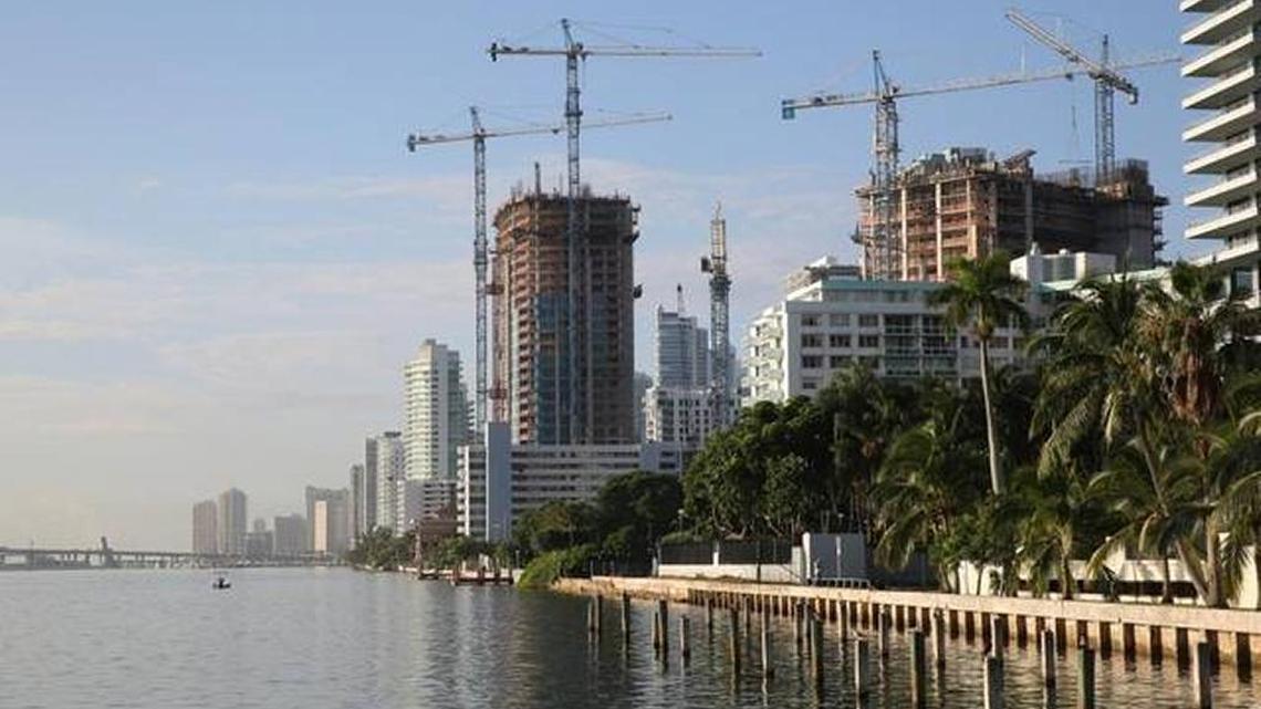 Building rise in Edgewater, on the edge of Biscayne Bay in 2015.