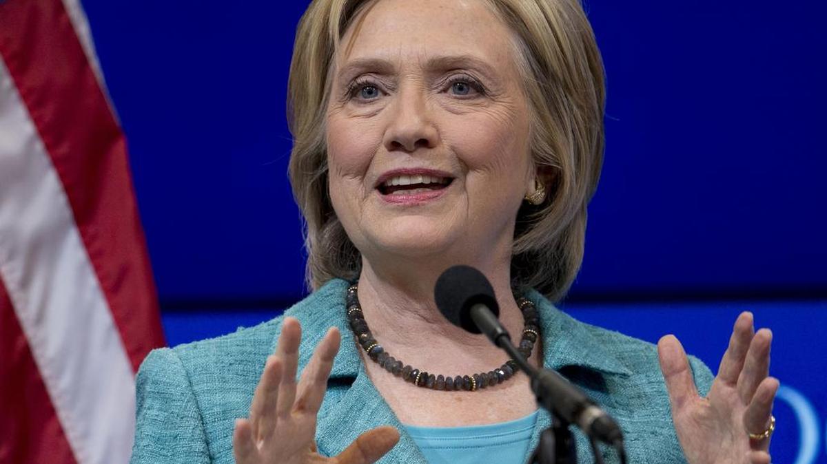 
ONBOARD: Hillary Clinton endorsed the nuclear pact with Iran last week but said she would not hesitate to use force if Iran violates its provisions.
