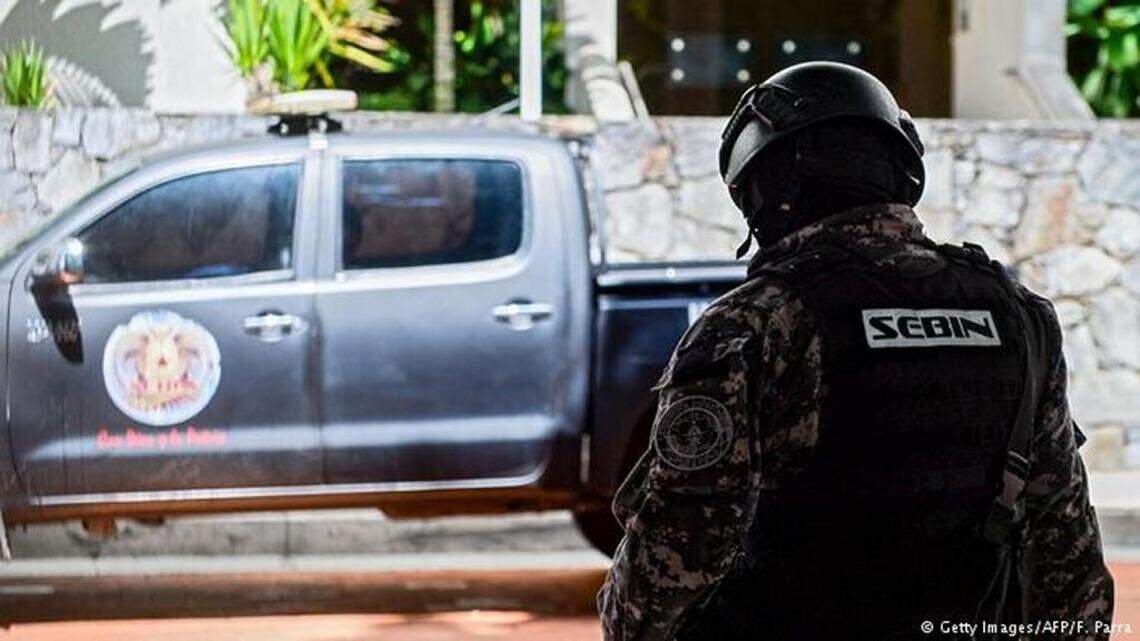 Miami exiles alarmed as Caracas orders tracking of former cops, soldiers deported from U.S.