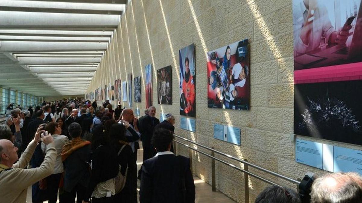 A year-long exhibition at Ben Gurion Airport in Israel features Israeli scientists and tells the story of their remarkable innovations.