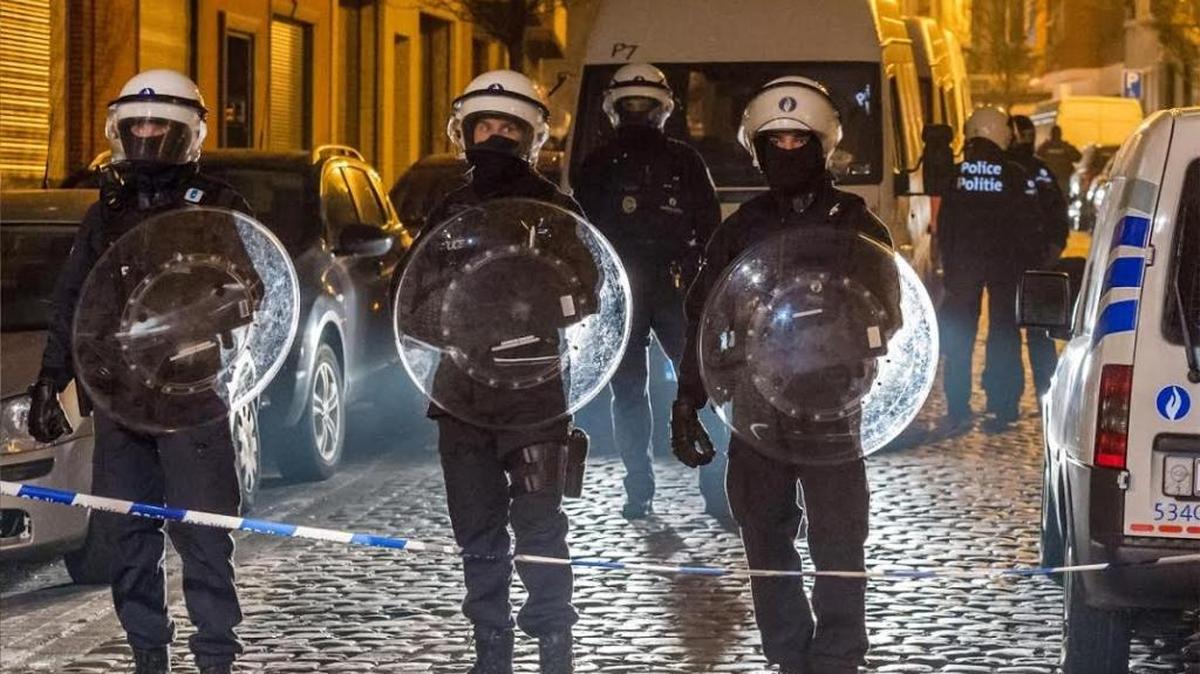 Belgian patrols stood guard in the face of terrorism.