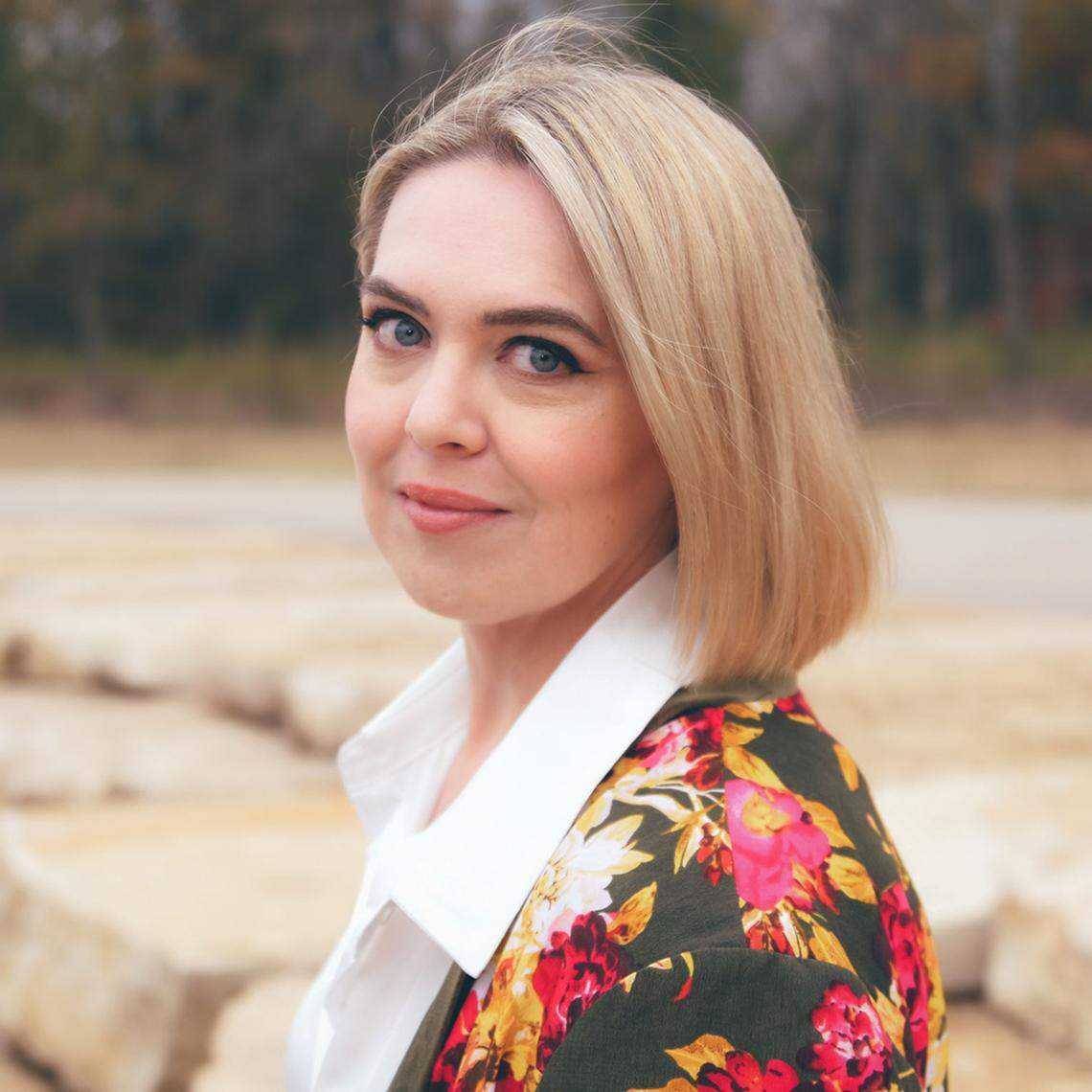 Profile Image of Connie Etemadi