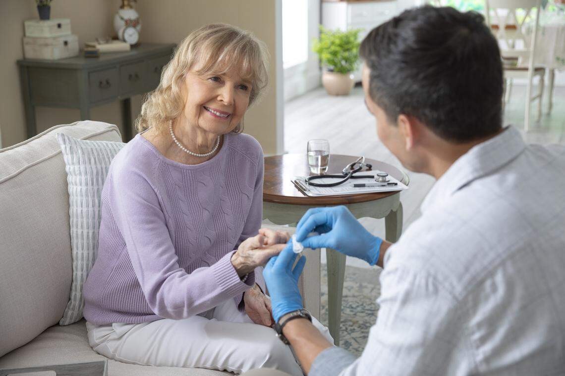 2021_CareDelivery-Home_KH_SB3_LR_Blood_Sugar_A_0629