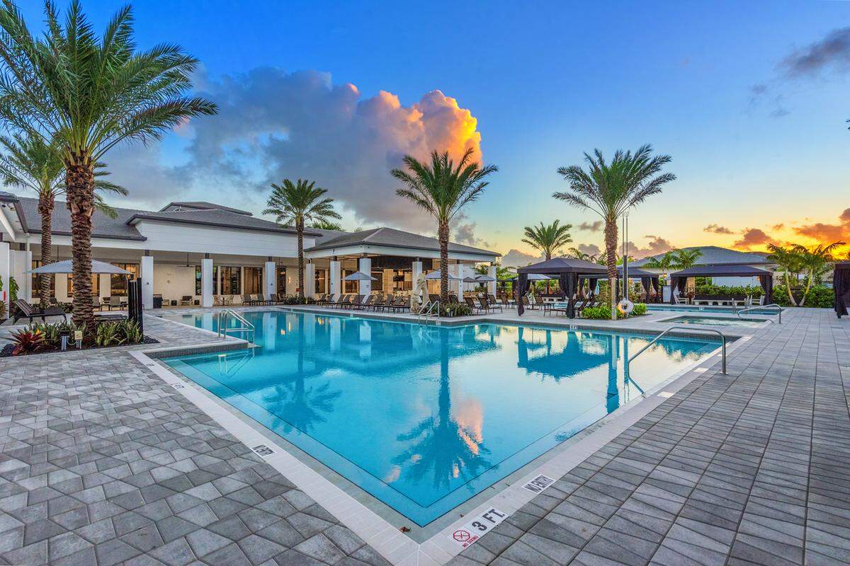 Lotus Edge, Boca Raton