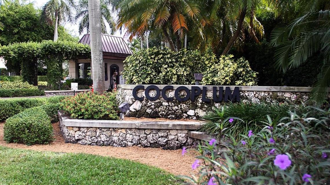 The guard gate of the Cocoplum community.