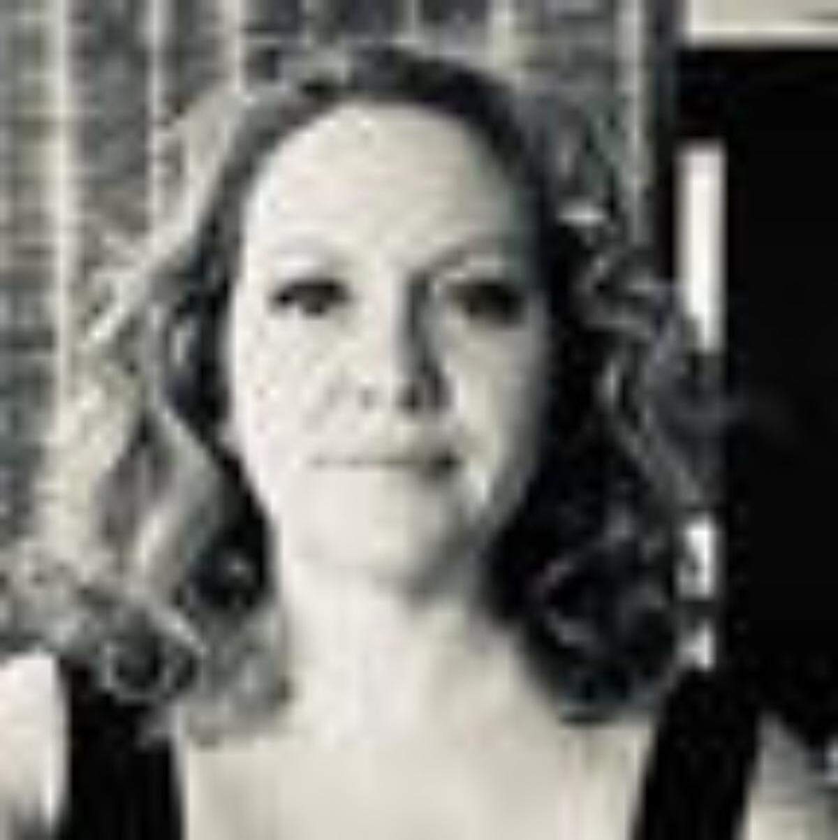 Profile Image of Donna Enzmann