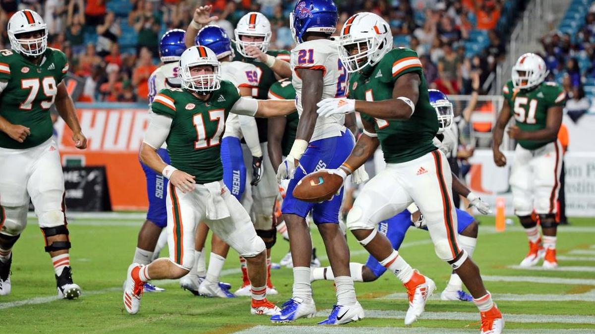 Miami Hurricanes running back Lorenzo Lingard (1) celebrates a touchdown in the fourth quarter of UM’s 77-0 win against Savannah State.