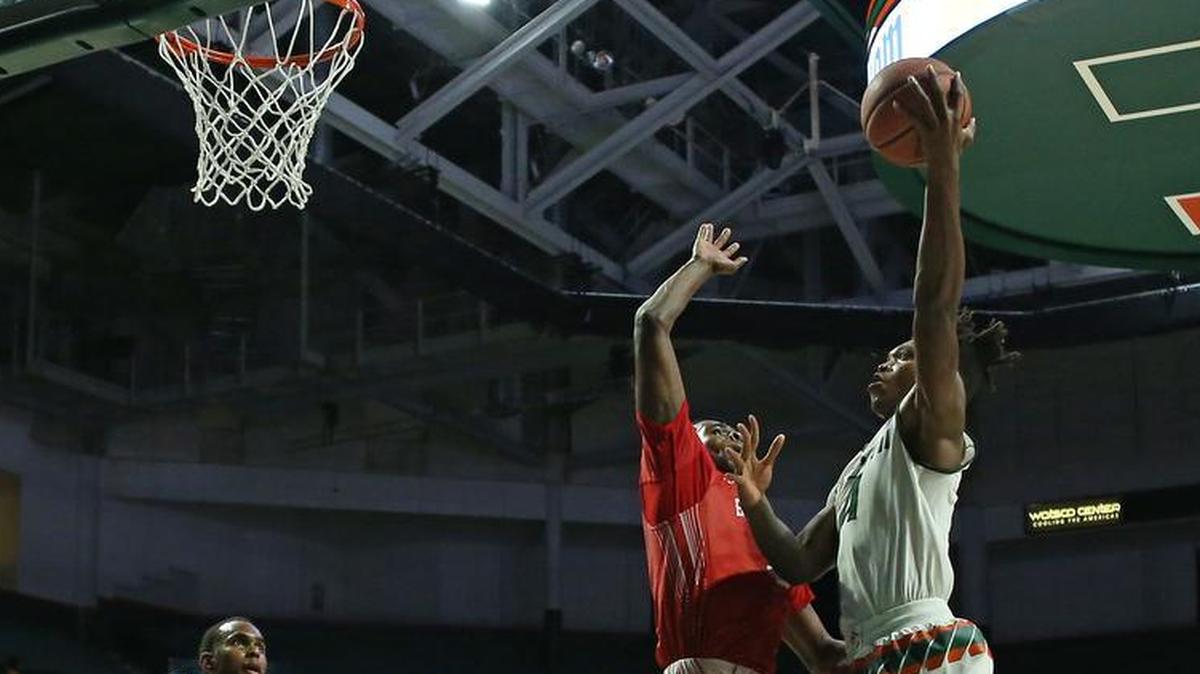 Hurricanes freshman Lonnie Walker IV, far right, was named the ACC Rookie of the Week. This is Walker’s first ACC Rookie of the Week honor.