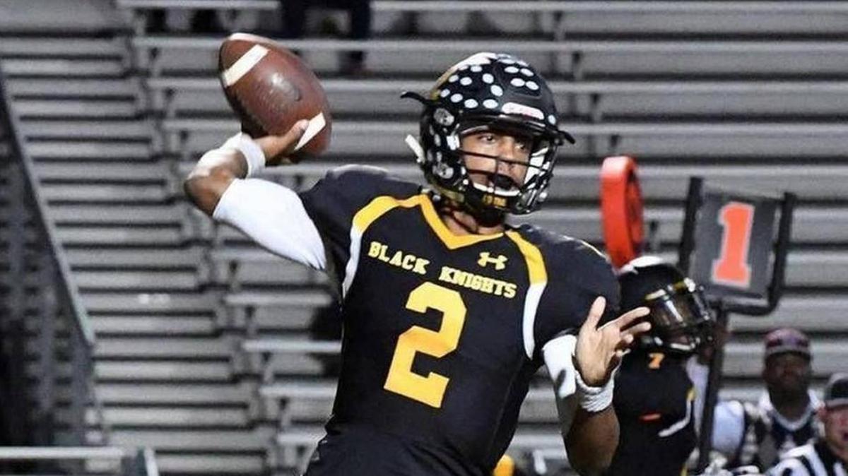 Jarren Williams rears back to pass for Central Gwinnett High School.