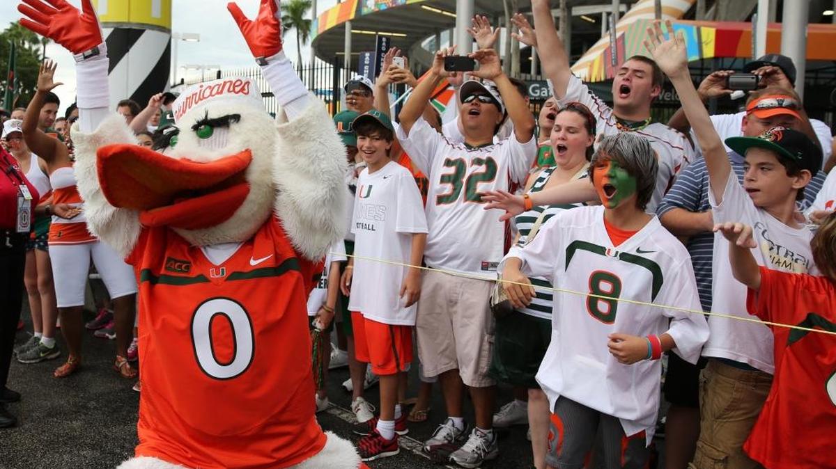 
CANES FAITHFUL: Coming off a disappointing 6-7 season, UM fans are eager for something to cheer about when the Canes open the season Saturday against Bethune-Cookman at Sun Life Stadium. “We’re just excited to get over there and interact with the fans, UM’s Dallas Crawford said.

