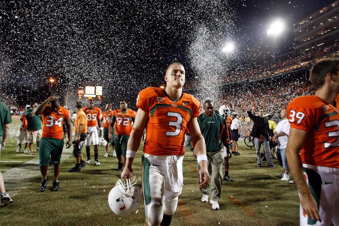 Miami’s Kyle Wright leaves the field after the Hurricanes play their final game in the Orange Bowl on Nov. 10, 2007.