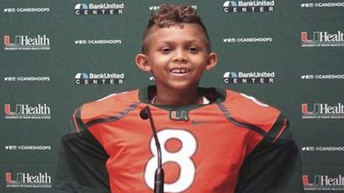 
Make-A-Wish kid Carter Hucks underwent bone marrow transplant Thursday, Nov. 6, 2014. 