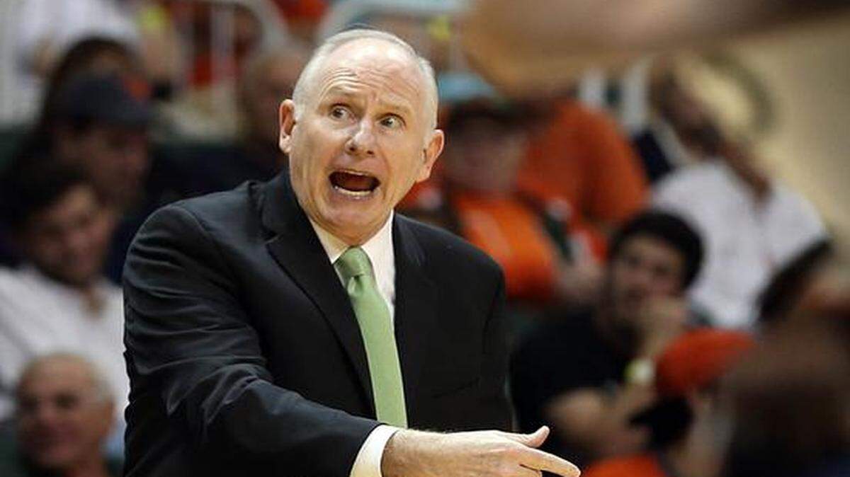 
UM basketball coach Jim Larrañaga will have a different starting lineup Saturday.

