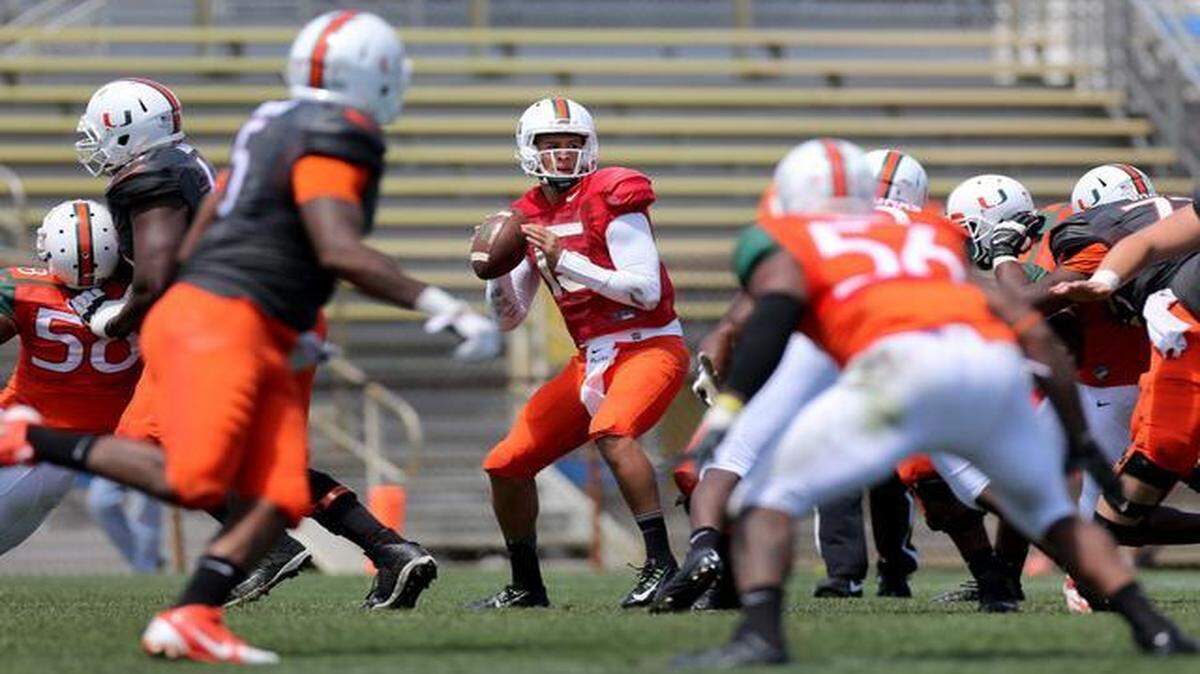 
Miami Hurricanes quarterback Brad Kaaya looks downfield during the University of Miami's spring game at Lockhart Stadium in Ft. Lauderdale on March 28, 2015.
