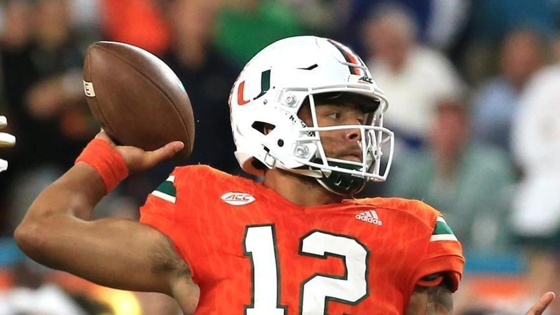 Miami Hurricanes quarterback Malik Rosier sets up to pass against Notre Dame at Hard Rock Stadium on Saturday, Nov. 11, 2017.
