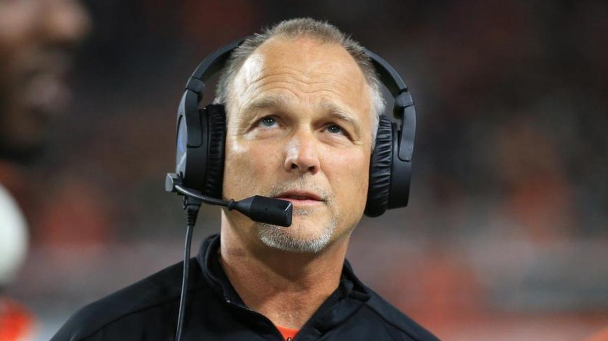 Miami Hurricanes head coach Mark Richt on the sidelines as the University of Miami hosted Virginia Tech at Hard Rock Stadium on Saturday, November 4, 2017.