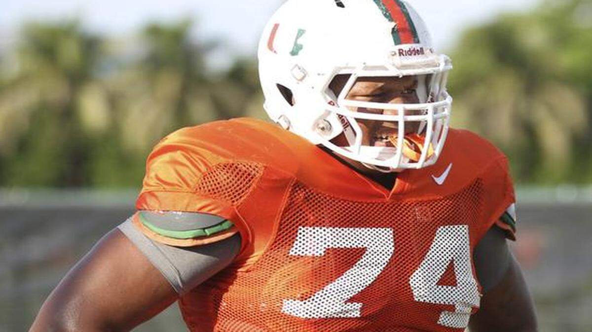 
Ereck Flowers injured his knee last week against Virginia Tech and could miss the rest of the season. 
