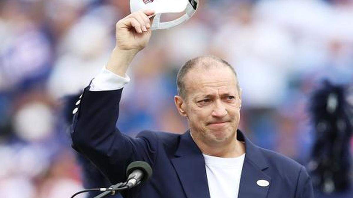 
Former Bills quarterback Jim Kelly talks to the crowd before the game between Buffalo and Miami in New York, last September.
