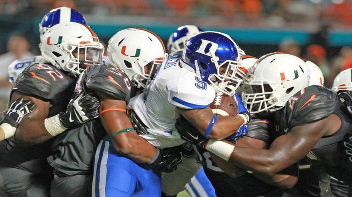 
Swarming defense: ‘It’s all-in, everybody executing the correct technique,’ coach Al Golden said of his defense’s improvement.
