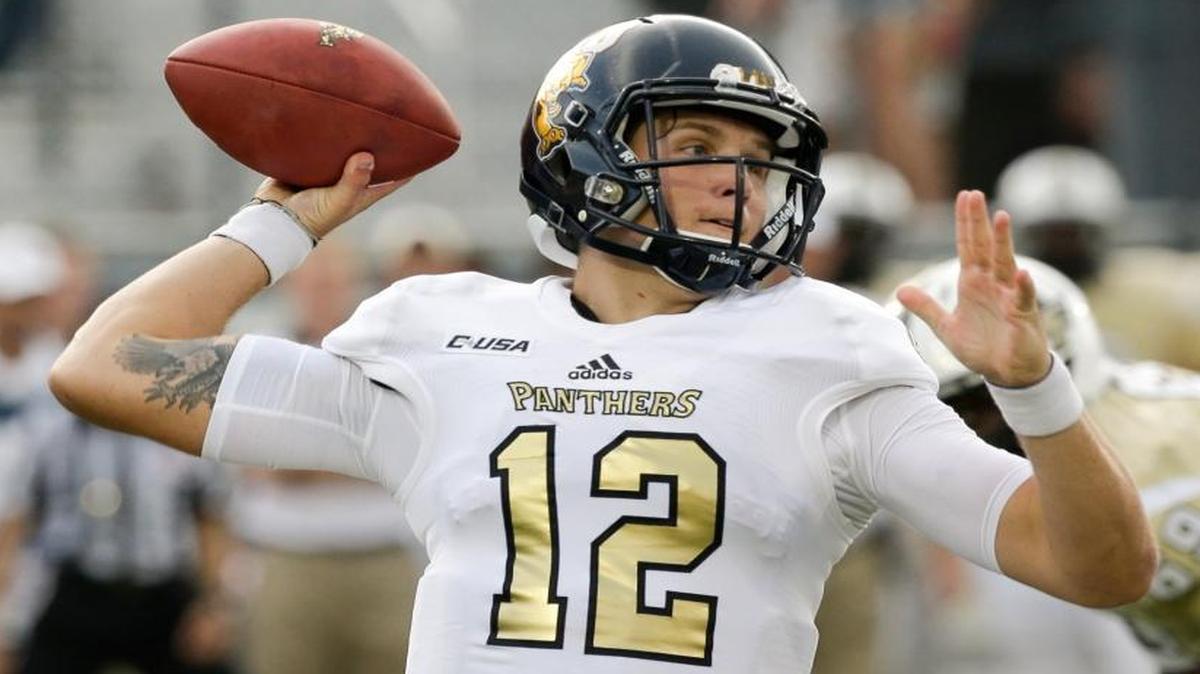 
FIU quarterback Alex McGough practiced Tuesday, Sept. 15, 2015 and took all the first-team reps after taking a hard hit in a loss at Indiana.
