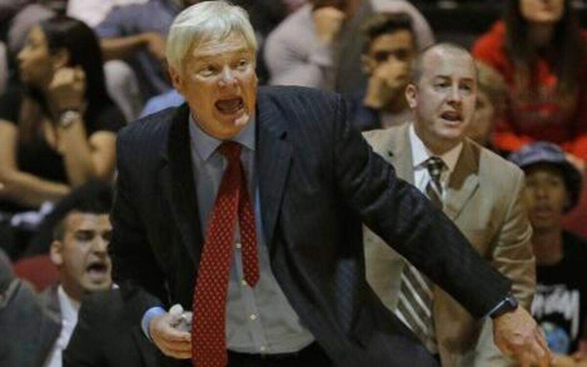 
Coach Butch Estes and Barry University advanced to the NCAA Division II South Region semifinals with a 73-59 win over Union on Saturday, March 14, 2015 at Florida Southern in Lakeland. 
