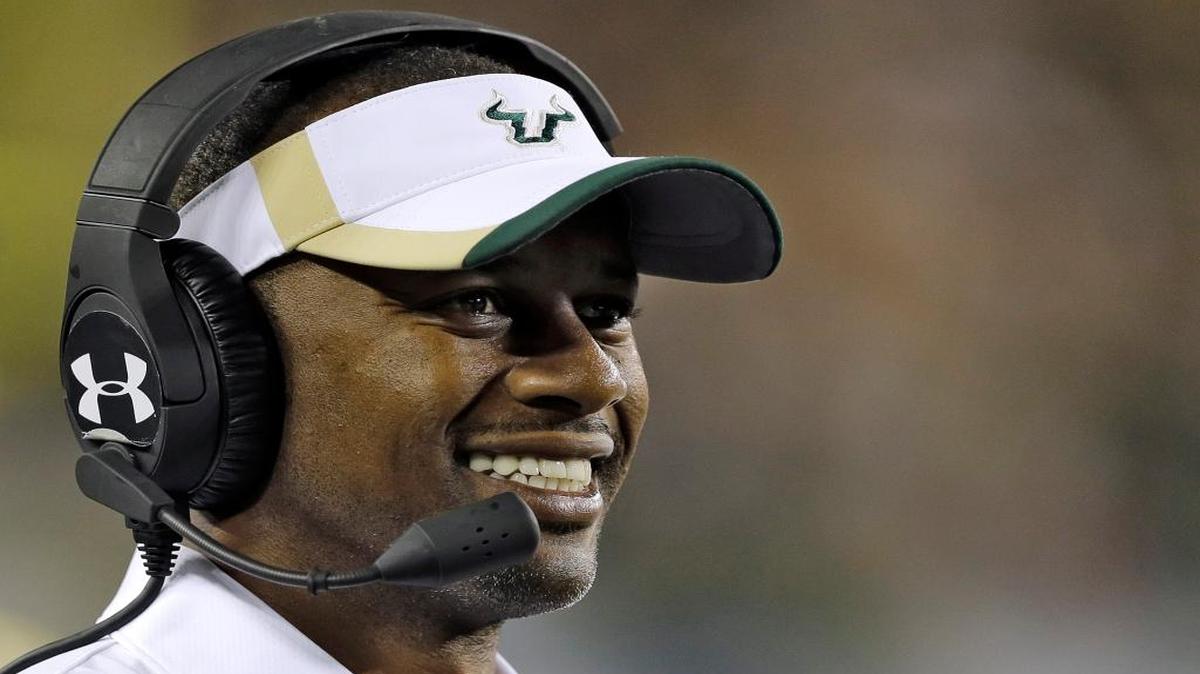 South Florida head coach Willie Taggart during the third quarter of an NCAA college football game against Cincinnati Friday, Nov. 20, 2015, in Tampa, Fla.