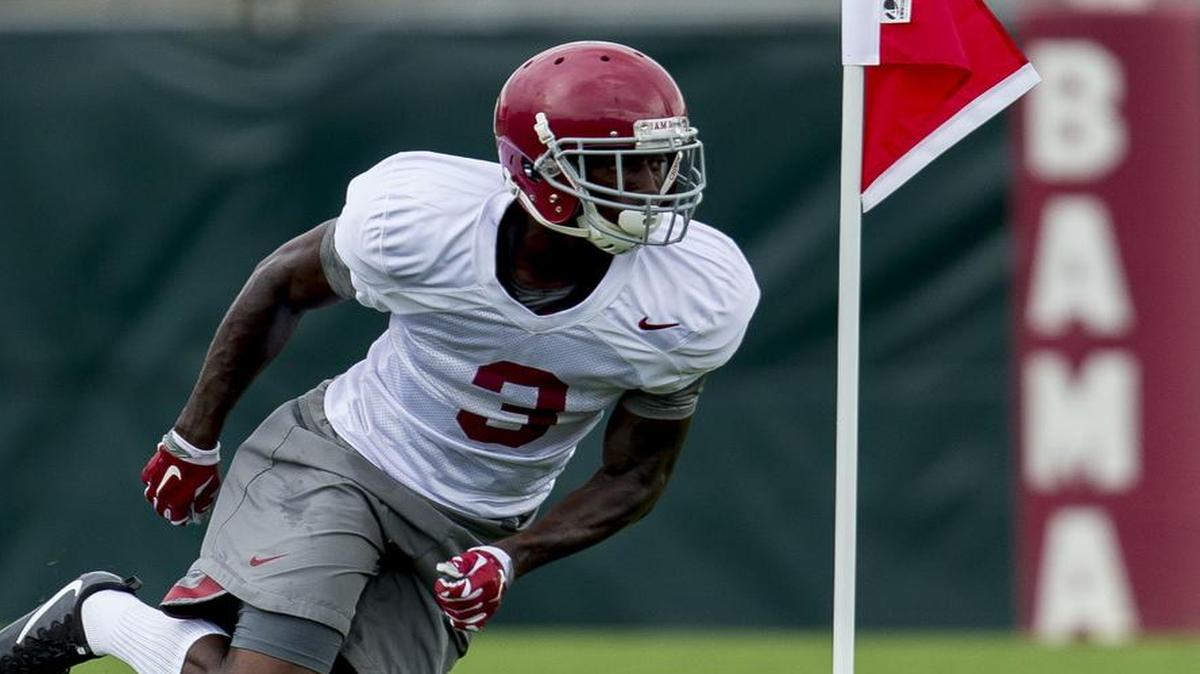 Alabama wide receiver Calvin Ridley (3) works through drills during fall camp NCAA college football practice Monday, Aug. 7, 2017, at the Thomas-Drew Practice Fields in Tuscaloosa, Ala.