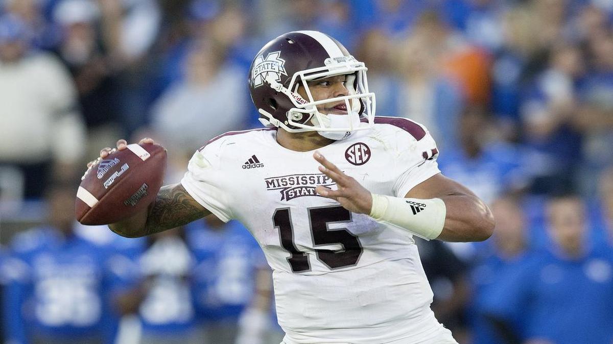 
Mississippi State quarterback Dak Prescott 
