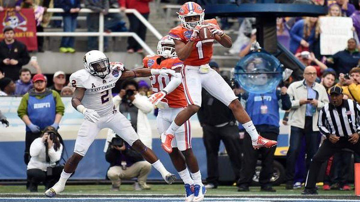 
All-American Vernon Hargreaves III intercepts a pass in the end zone with 1:20 left in the Birmingham Bowl on Saturday, ensuring that the Gators would finish the season with a winning record.
