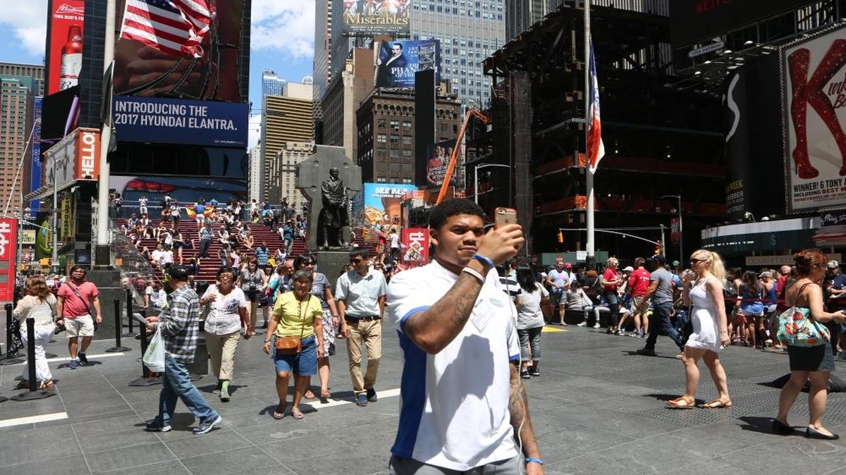 UF cornerback Jalen Tabor, an outspoken presence on the Gators’ roster, spent Tuesday roaming New York City, taking part in interviews with a handful of media outlets and taking in some sights along the way.