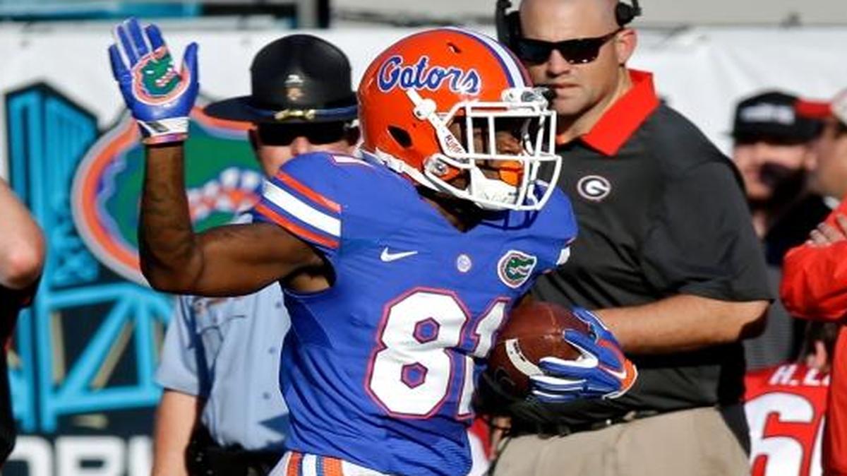 Florida wide receiver Antonio Callaway runs for a 66-yard touchdown after catching a pass in front of Georgia safety Johnathan Abram (25) during a game on Oct. 31, 2015, in Jacksonville. Callaway is the leading returning receiver for the Gators this season.
