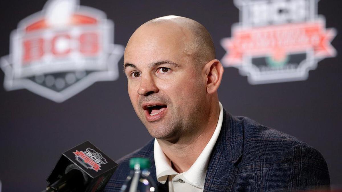 Georgia defensive coordinator Jeremy Pruitt, above, worked alongside close friend and Florida coach Jim McElwain for three years under Nick Saban at Alabama.