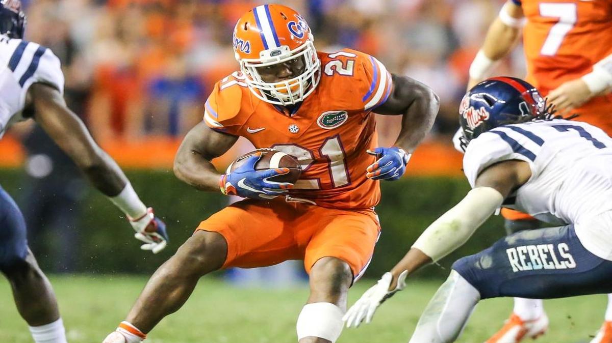 Florida running back Kelvin Taylor (21) gains yardage against Mississippi on Oct. 3, 2015.