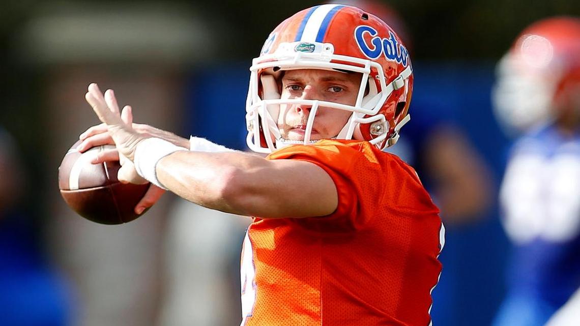 Florida Gators quarterback Luke Del Rio throws during spring practice Friday, March 11, 2016 in Gainesville, Fla.