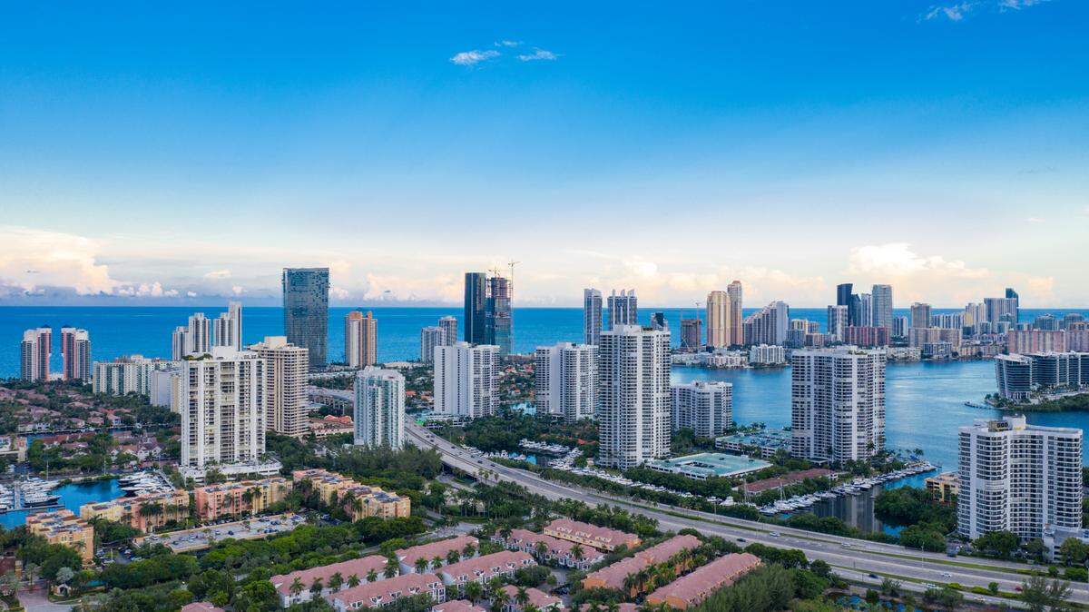With Miami’s summer heat in full force, visitors are discovering that destinations like Aventura Mall offer as much of the experience as the stadium itself.
