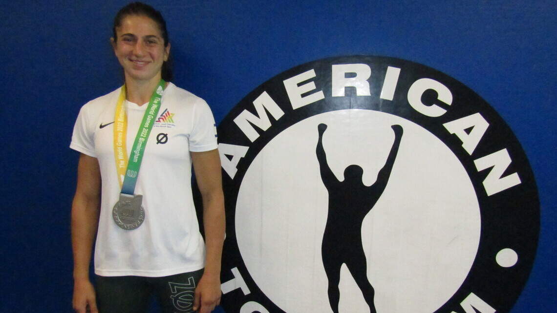 Nili Block represents America and Israel very well. Training at ATT, she is now focusing on MMA