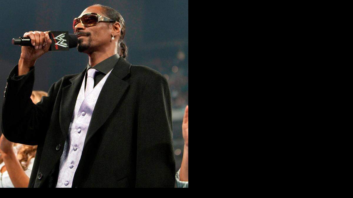 
Entertainment icon Snoop Dogg will join WWE’s “Monday Night Raw” when he guest stars on March 23 at 8 p.m. EST live on the USA Network. It is the final Raw before WrestleMania 31, WWE’s Super Bowl, on Sunday, March 29 on pay-per-view and WWE Network.
