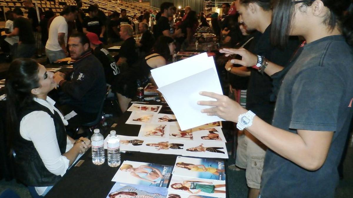 
Andrea, formerly Rosie Lottalove in TNA and Betsy Ruth on the Florida indies, during a Ronin Pro Wrestling meet-n-greet at the War Memorial Auditorium in Fort Lauderdale.

