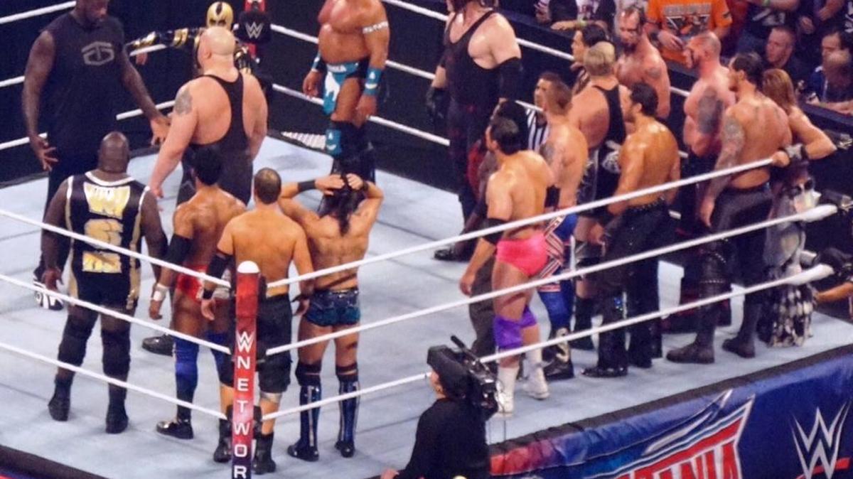 Shaquille O’Neal was a big surprise in the Andre the Giant Memorial Battle Royal at WWE WrestleMania 32 on Sunday, April 3 at AT&T Stadium in Arlington, Texas. Shaq squared off against the Big Show.