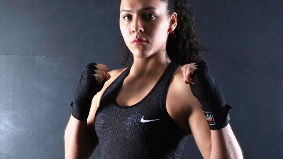 Colombia’s Alejandra “Azul” Lara (6-1) will have her first MMA fight away from Latin America, when she makes her Bellator debut against the veteran Lena Ovchynnikova (12-4) on Saturday, Dec. 9 on Spike TV from Italy.