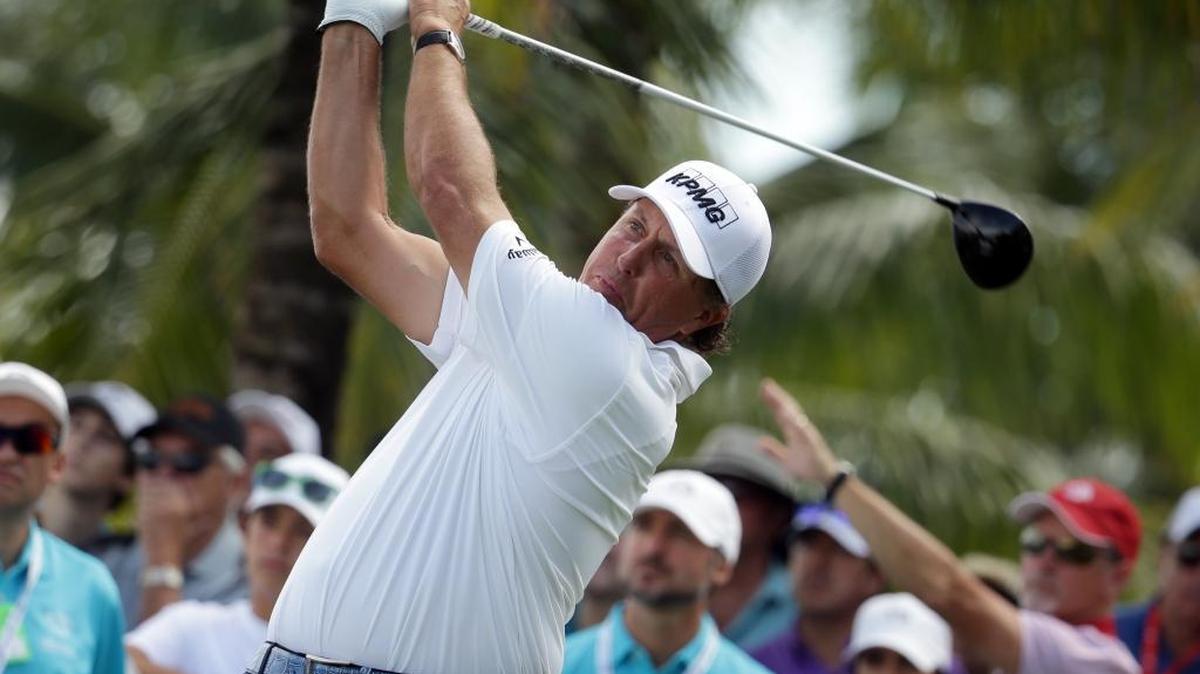 Phil Mickelson began Friday’s play one shot behind the leaders at the World Golf Championship-Cadillac tournament at Doral.