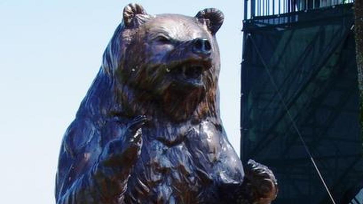 At the 15th hole on the Champion Course at PGA National Resort & Spa, the bear’s plaque says, ‘You are now entering The Bear Trap.’