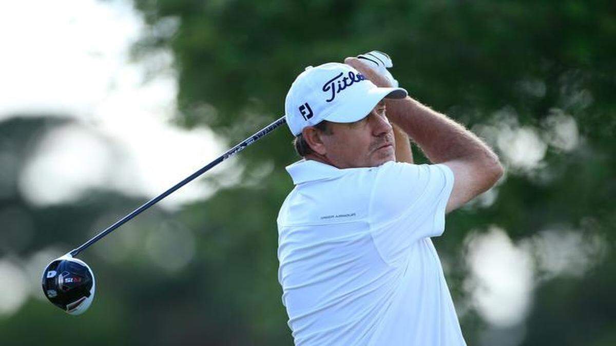 
Bart Bryant hits his drive on the 13th hole during the second round of the Allianz Championship held at The Old Course at Broken Sound on February 7, 2015 in Boca Raton, Florida. 
