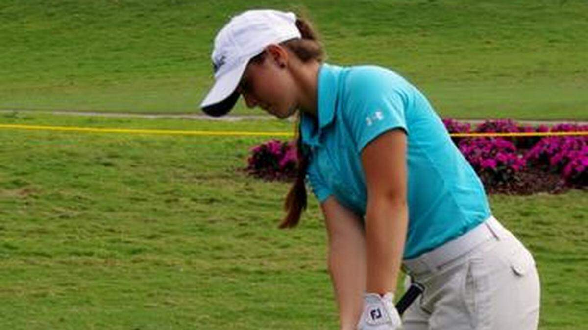 <cutline_leadin>Setting the pace</cutline_leadin>: Maria Hoyos has a four-shot lead after shooting a 3-under-par 68 on Monday.