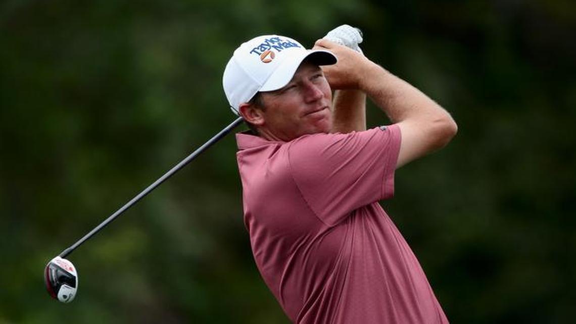 
Jim Herman plays his shot on the eighth tee during the first round of The Honda Classic at PGA National Resort & Spa - Champion Course on February 26, 2015 in Palm Beach Gardens, Florida. 
