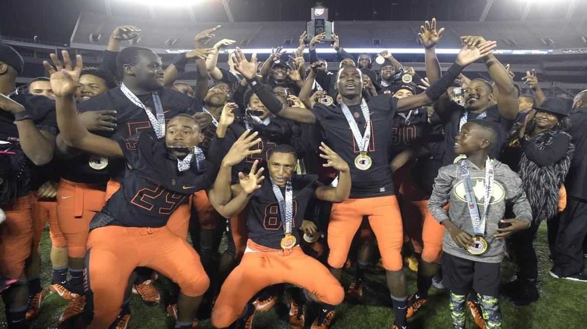 Booker T. Washington finished the season with five consecutive victories and a state championship game. Now they will try for their fifth consecutive crown in 2016.