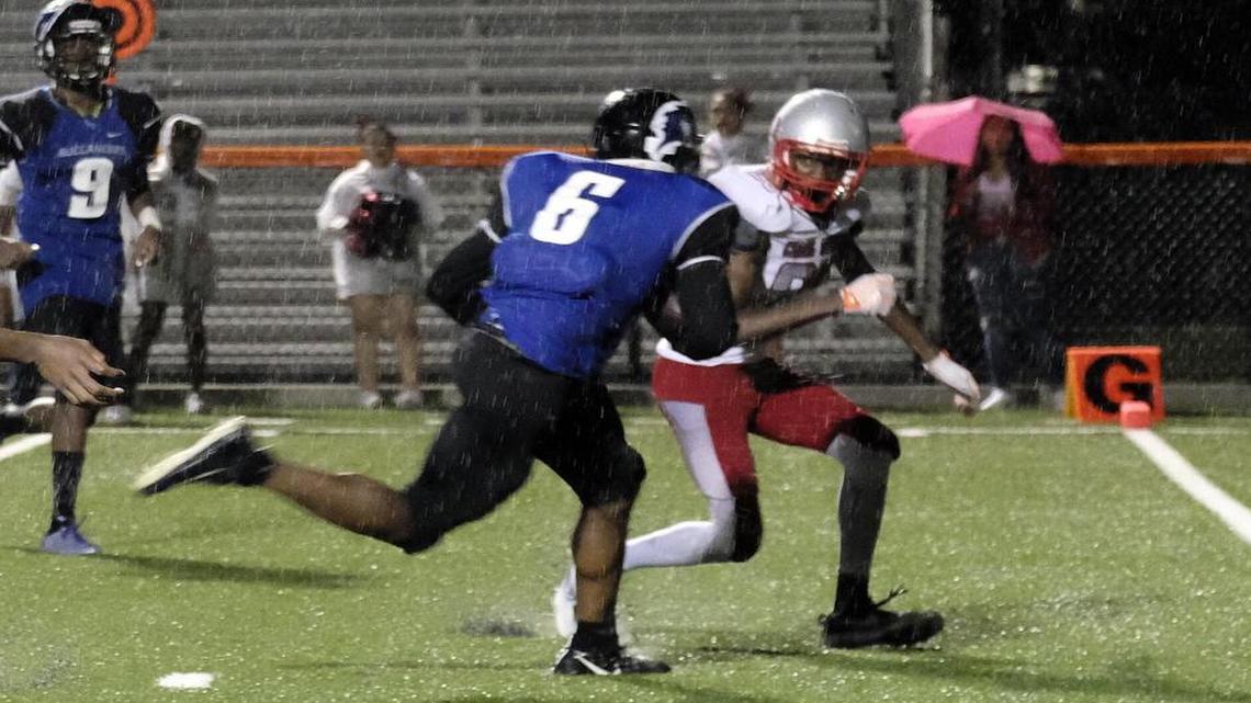 South Dade school running back Tyler Zimero runs in for a touchdown during the first half of the football game against Coral Gables at Orange Bowl Field at Harris Park on Fri., Aug. 25, 2017.